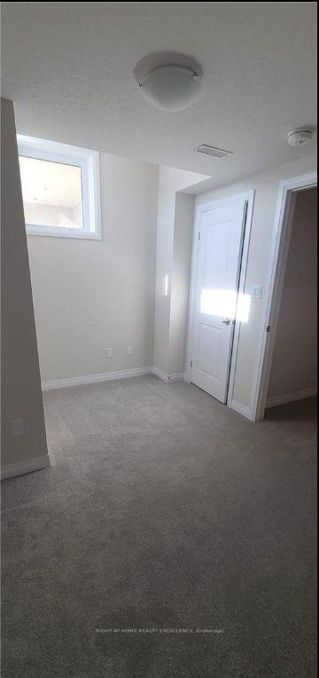 Photo 9 of 116 Seabrook Drive, Kitchener — HOMEH