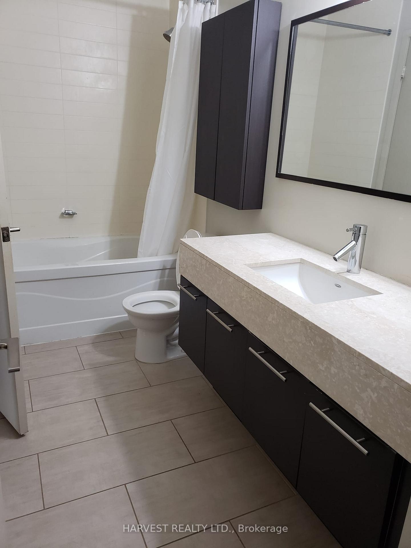 Photo 8 of Unit 708, 21 Nelson Street, Toronto, Waterfront Communities — HOMEH