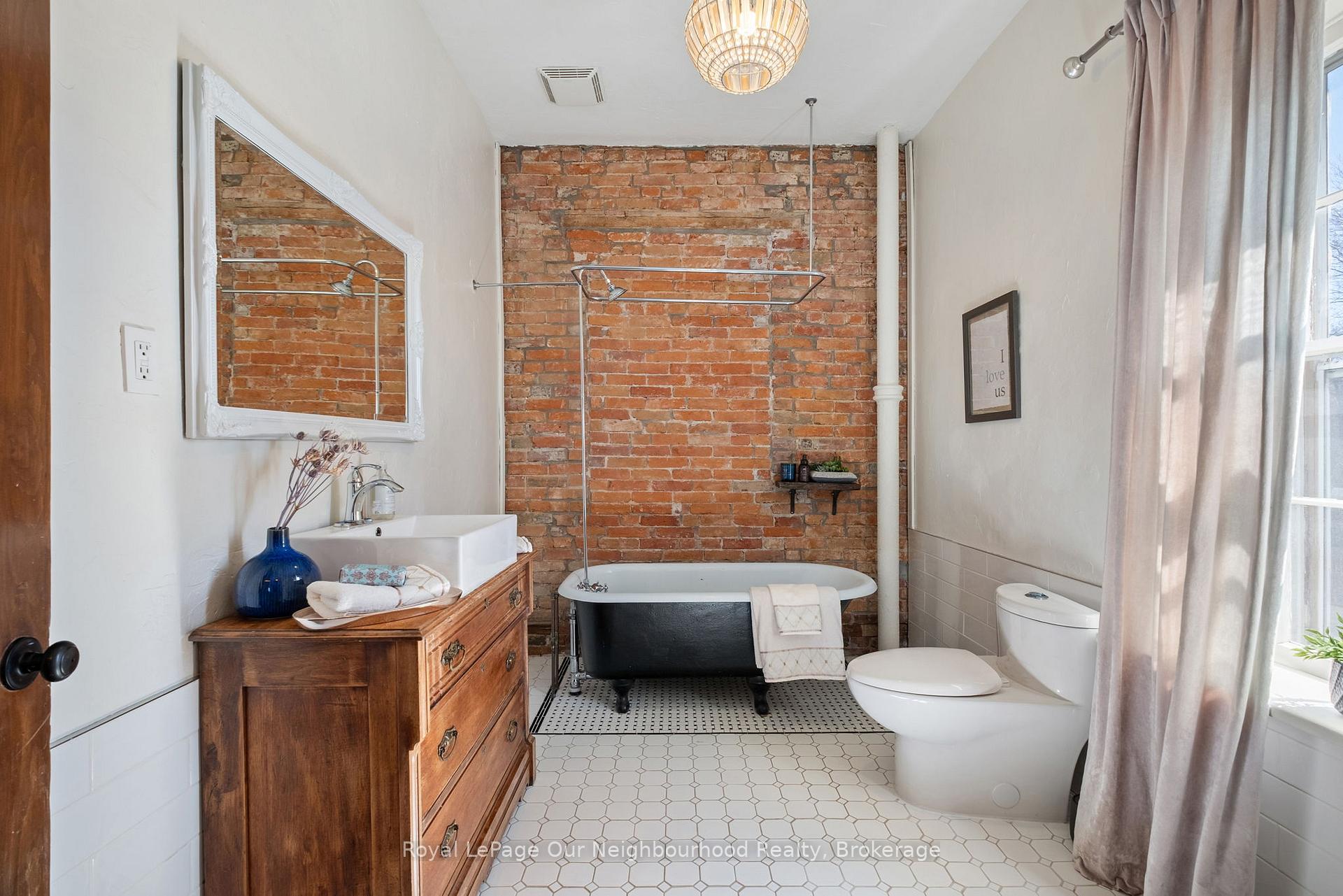 Photo 28 of 67 Ontario Street, Clarington, Bowmanville — HOMEH