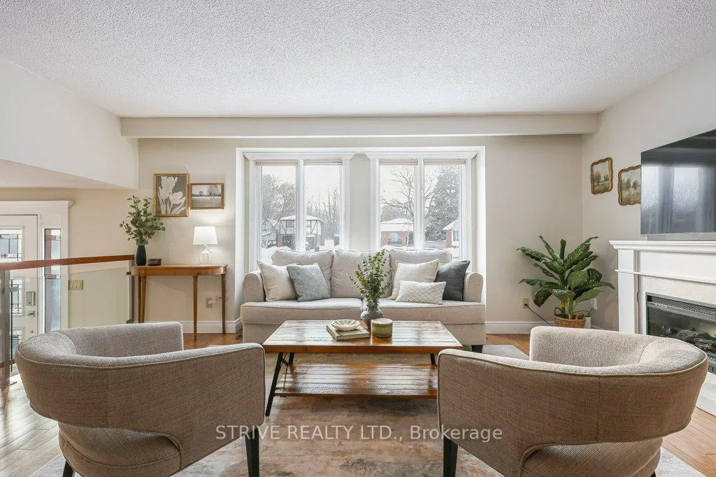 Photo 10 of 11 Lorraine Court, Clarington, Bowmanville — HOMEH