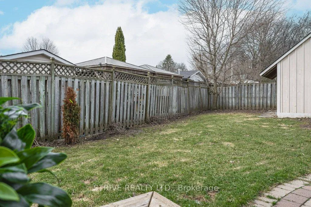 Photo 33 of 11 Lorraine Court, Clarington, Bowmanville — HOMEH