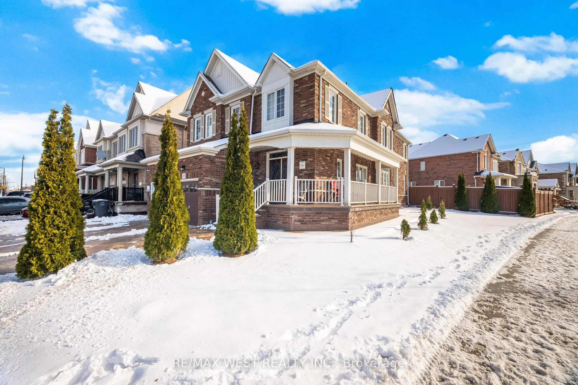 Photo 5 of 65 Elwin Road, Brampton, Credit Valley — HOMEH