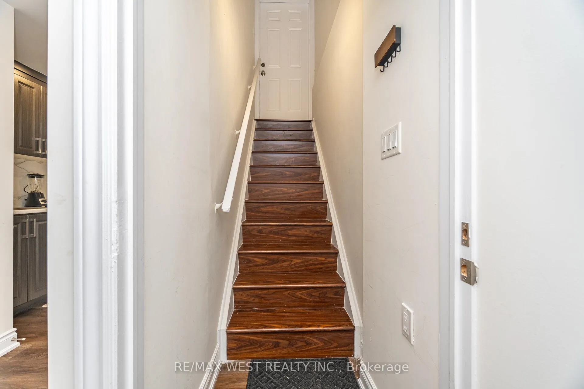 Photo 11 of 65 Elwin Road, Brampton, Credit Valley — HOMEH