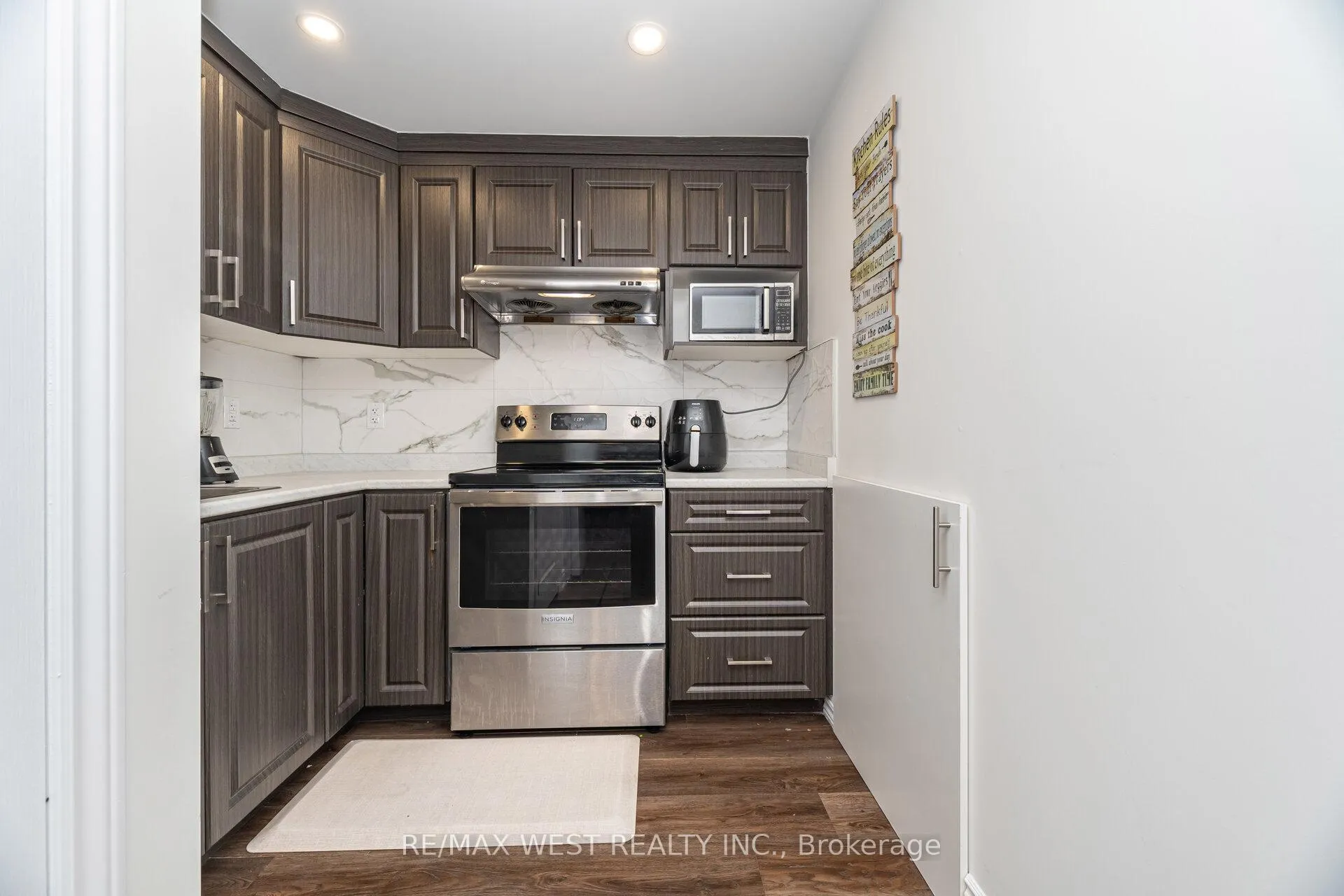 Photo 14 of 65 Elwin Road, Brampton, Credit Valley — HOMEH