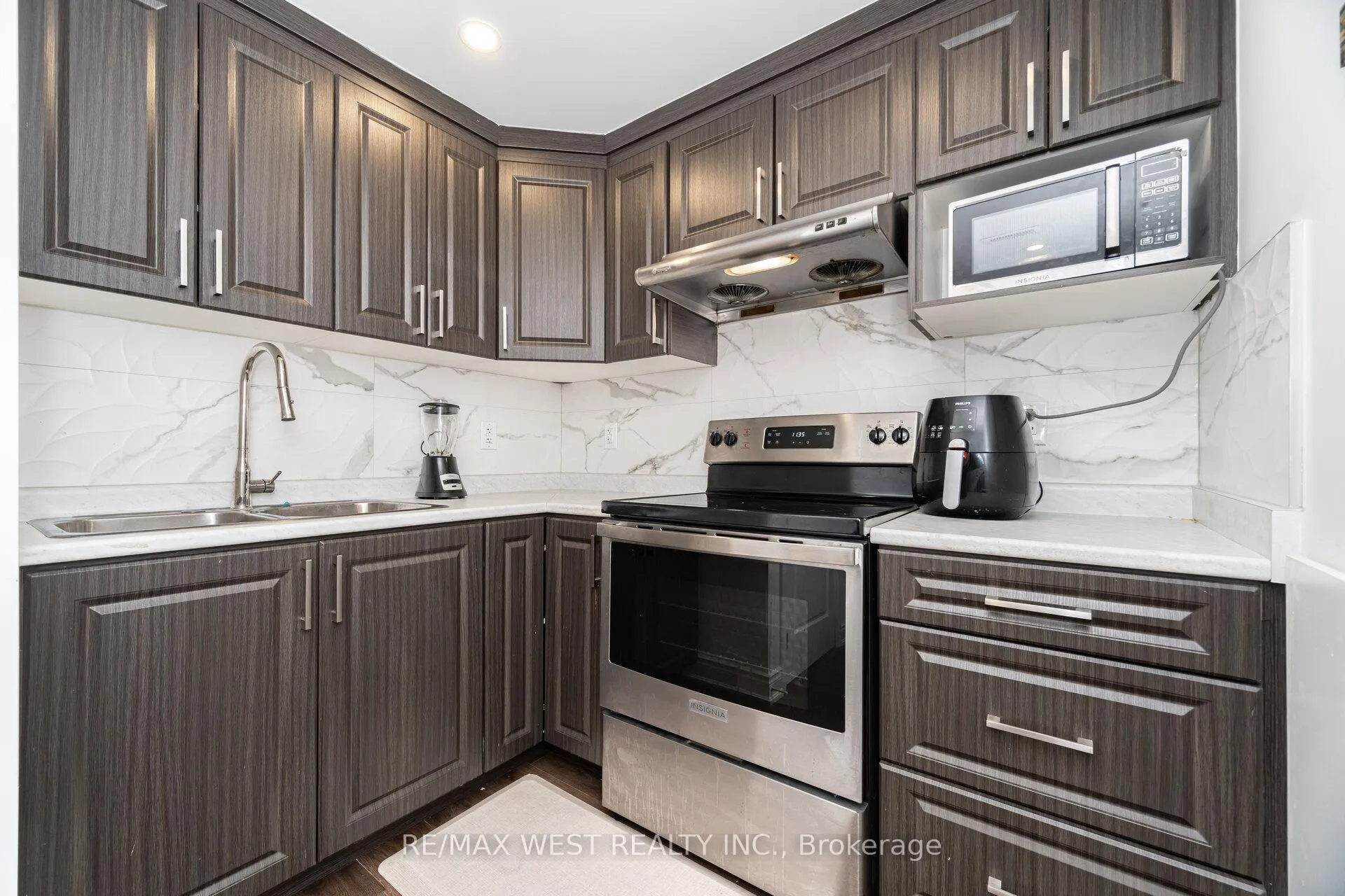 Photo 15 of 65 Elwin Road, Brampton, Credit Valley — HOMEH