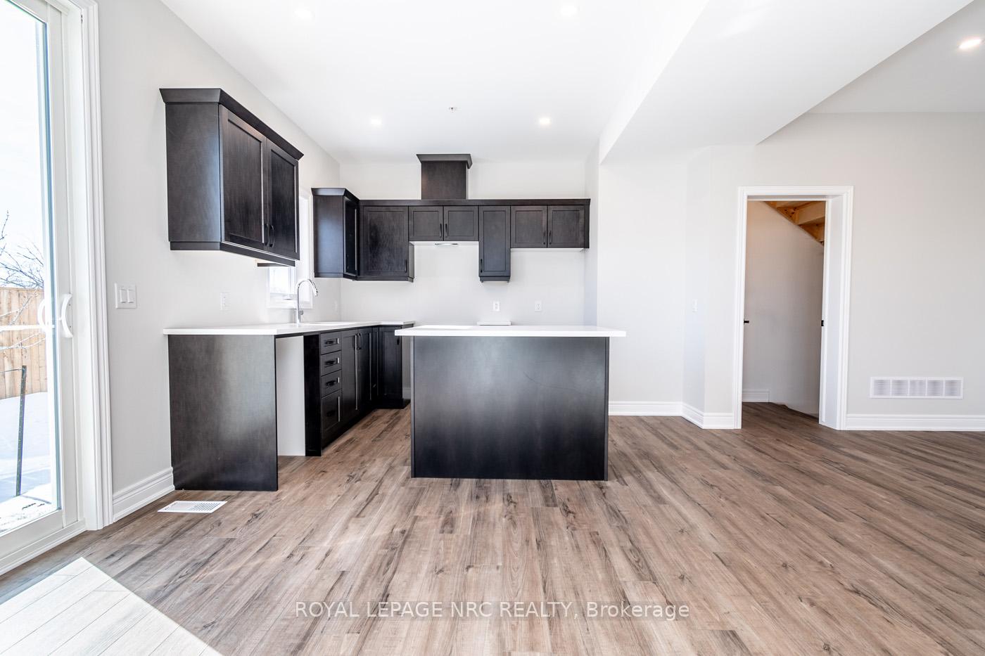 Photo 12 of Unit 26, 121A Moffatt Street, St. Catharines, Oakdale — HOMEH