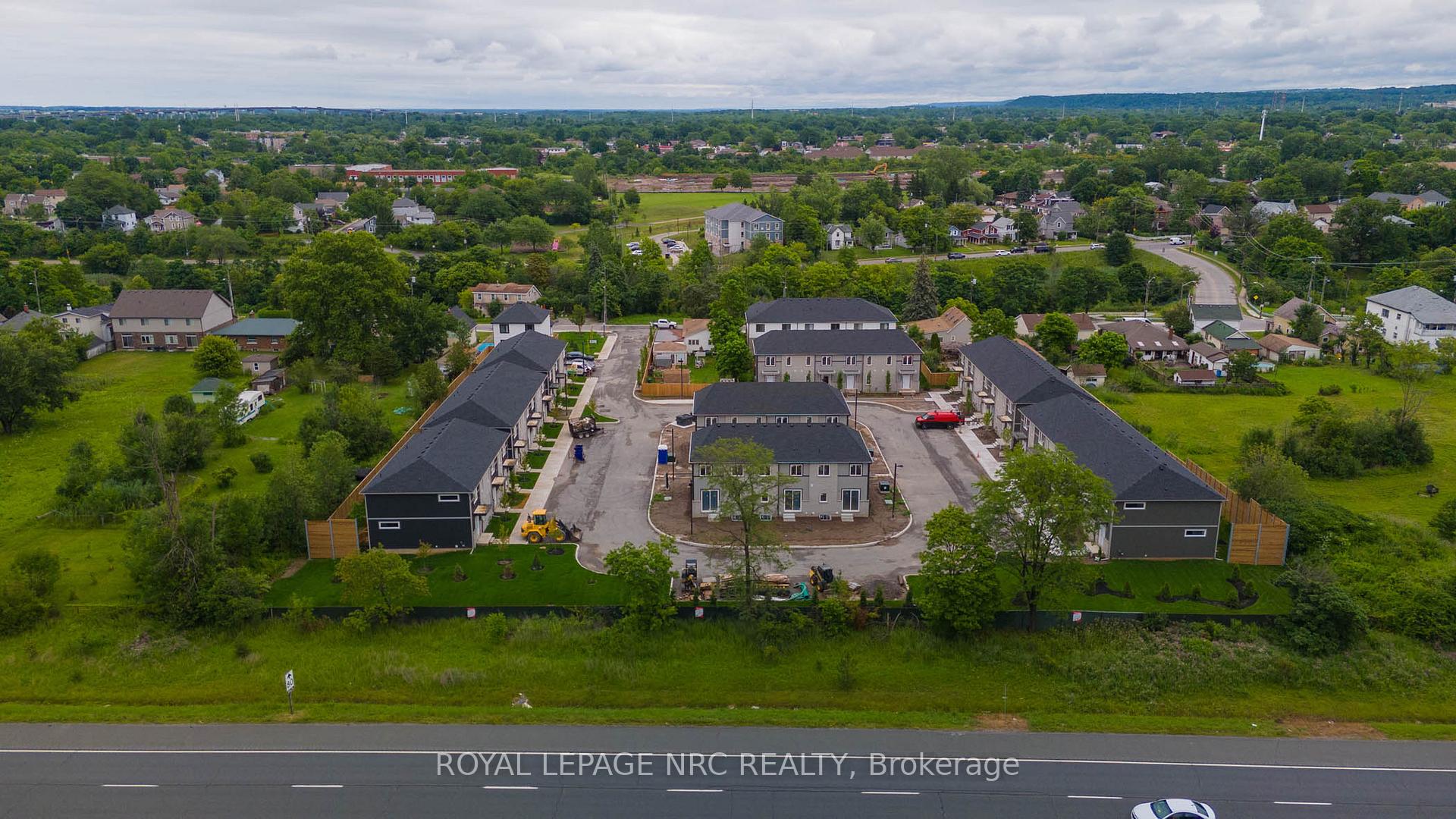 Photo 35 of Unit 26, 121A Moffatt Street, St. Catharines, Oakdale — HOMEH