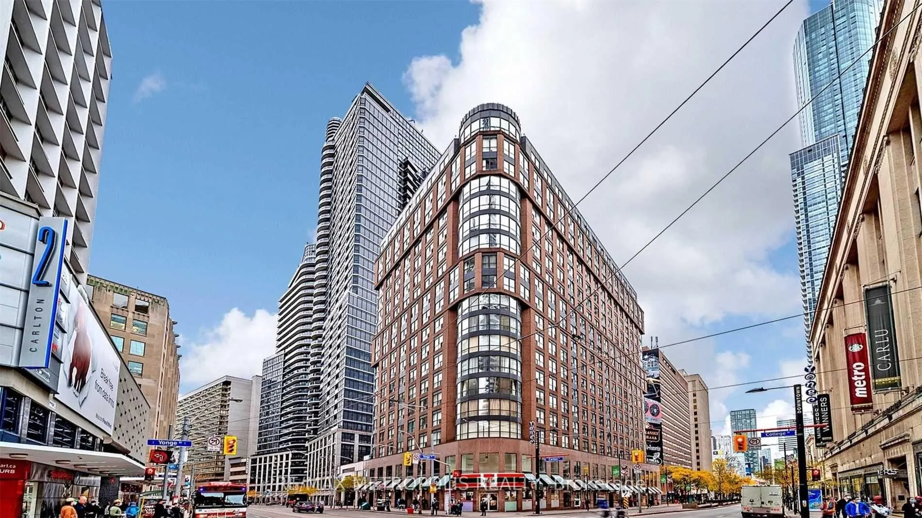 Front of Unit 402, 7 Carlton Street
