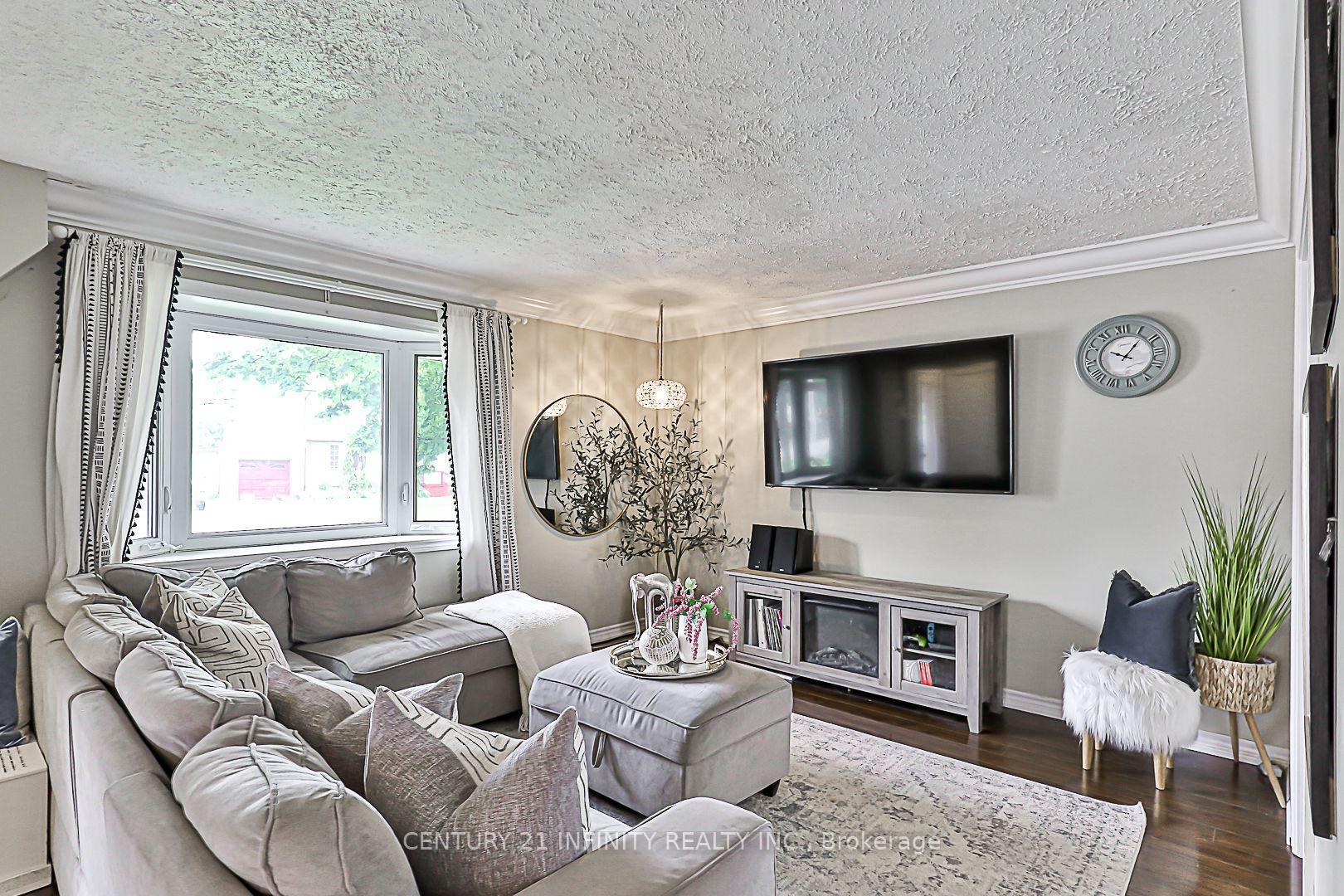 Photo 7 of 129 Admiral Road, Ajax, South East — HOMEH