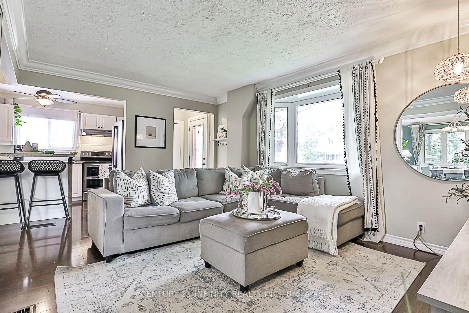 Photo 8 of 129 Admiral Road, Ajax, South East — HOMEH