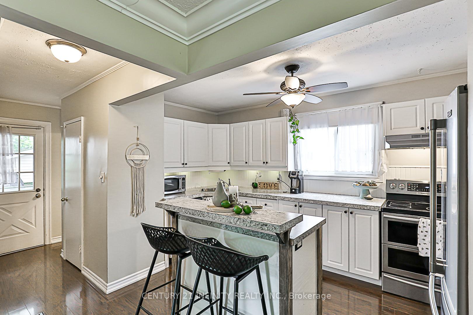 Photo 15 of 129 Admiral Road, Ajax, South East — HOMEH