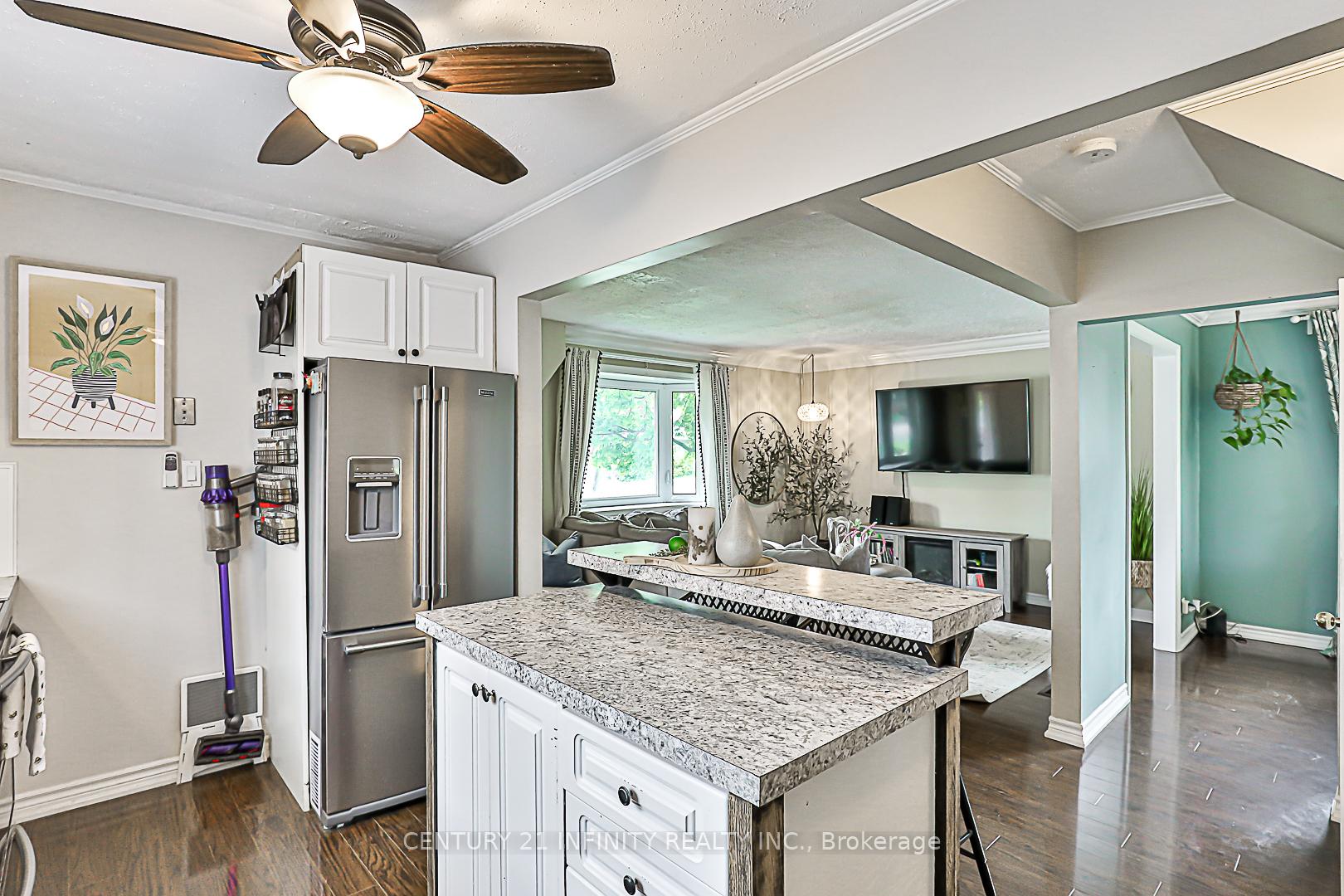 Photo 12 of 129 Admiral Road, Ajax, South East — HOMEH