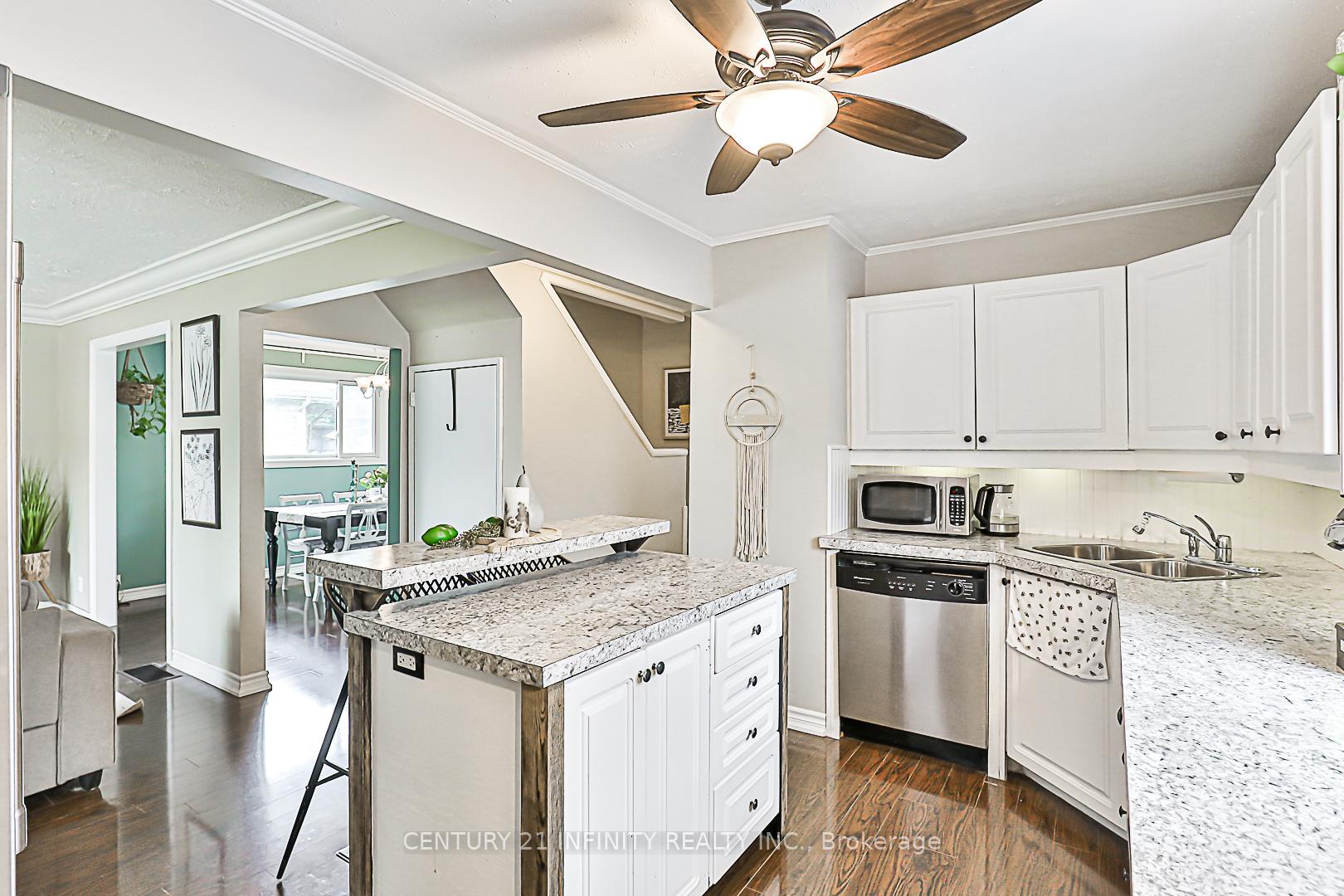 Photo 14 of 129 Admiral Road, Ajax, South East — HOMEH