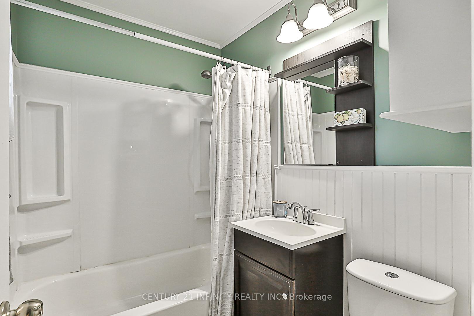 Photo 18 of 129 Admiral Road, Ajax, South East — HOMEH