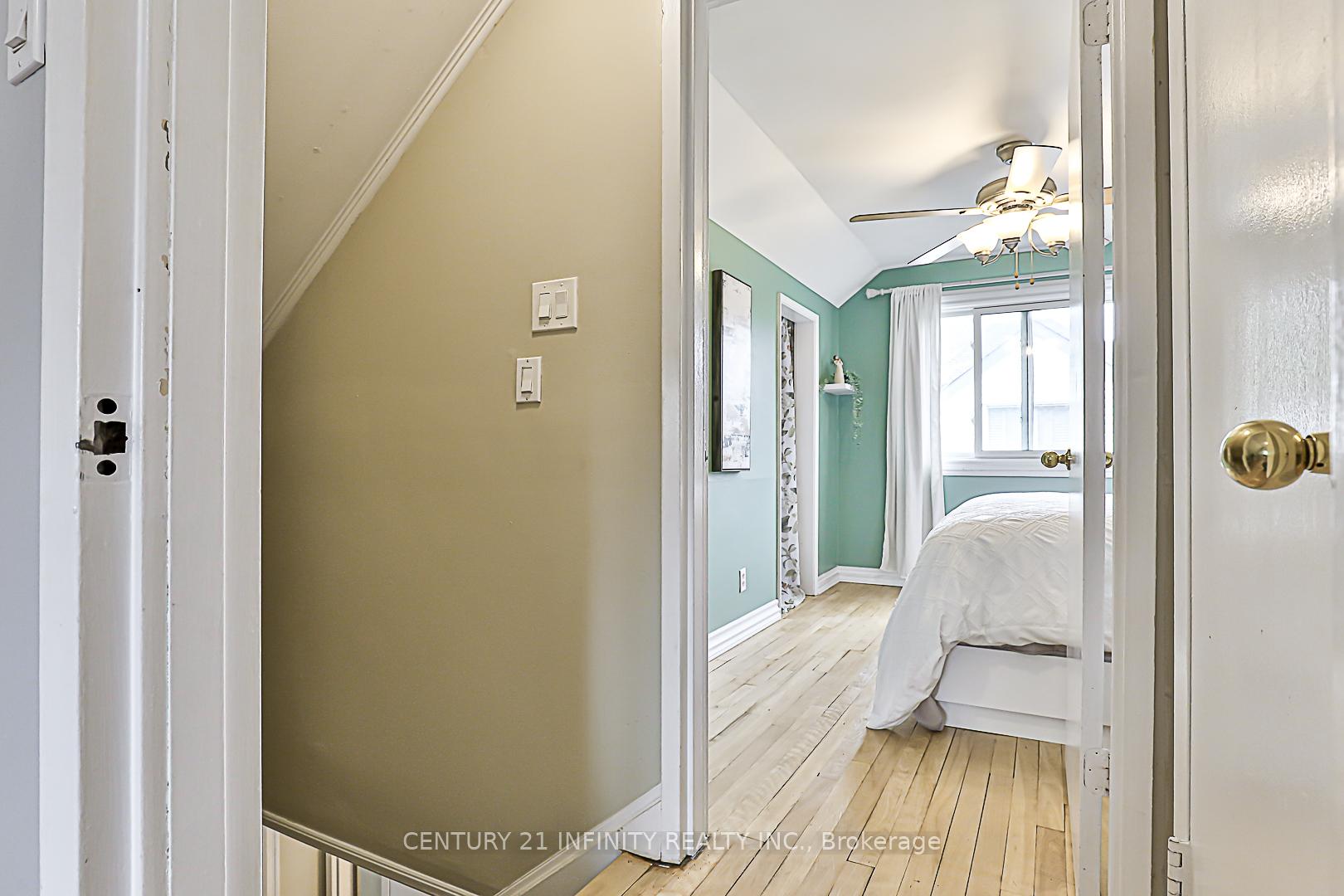 Photo 21 of 129 Admiral Road, Ajax, South East — HOMEH