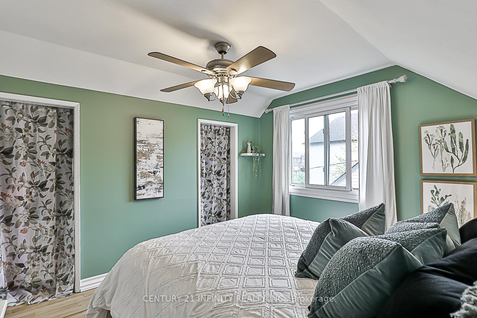 Photo 23 of 129 Admiral Road, Ajax, South East — HOMEH