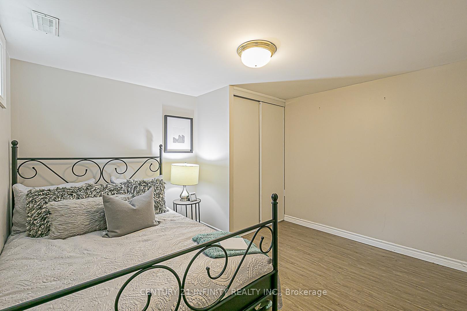 Photo 35 of 129 Admiral Road, Ajax, South East — HOMEH