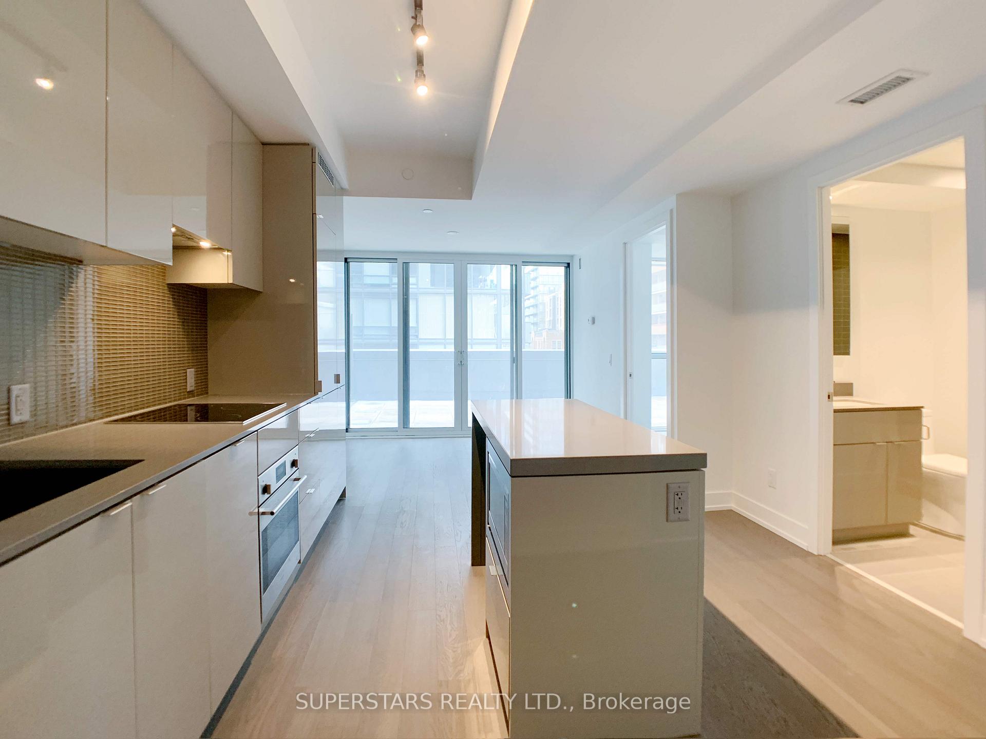 Photo 3 of Unit 903, 7 Grenville Street, Toronto, Bay Street Corridor — HOMEH