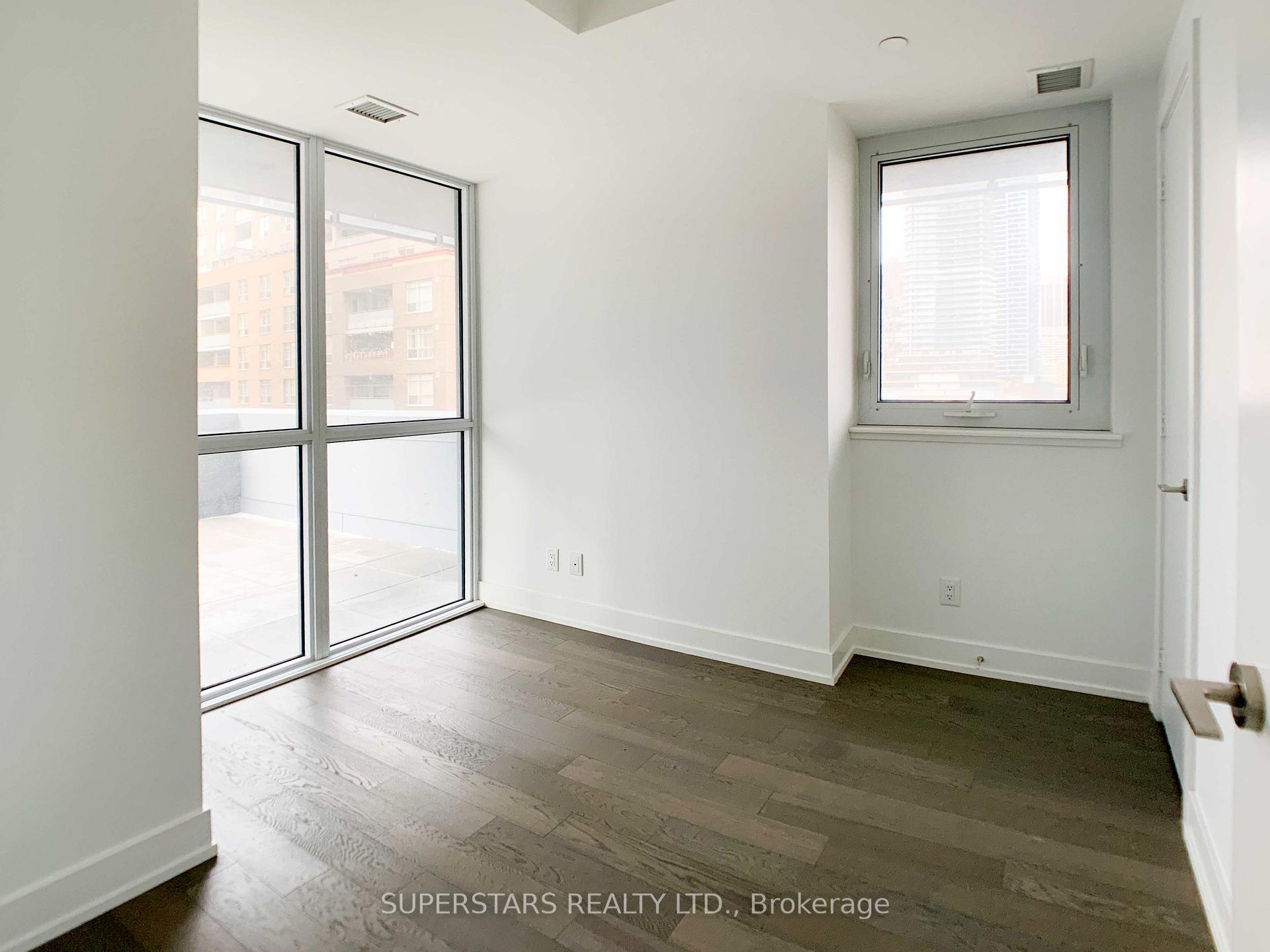 Photo 7 of Unit 903, 7 Grenville Street, Toronto, Bay Street Corridor — HOMEH