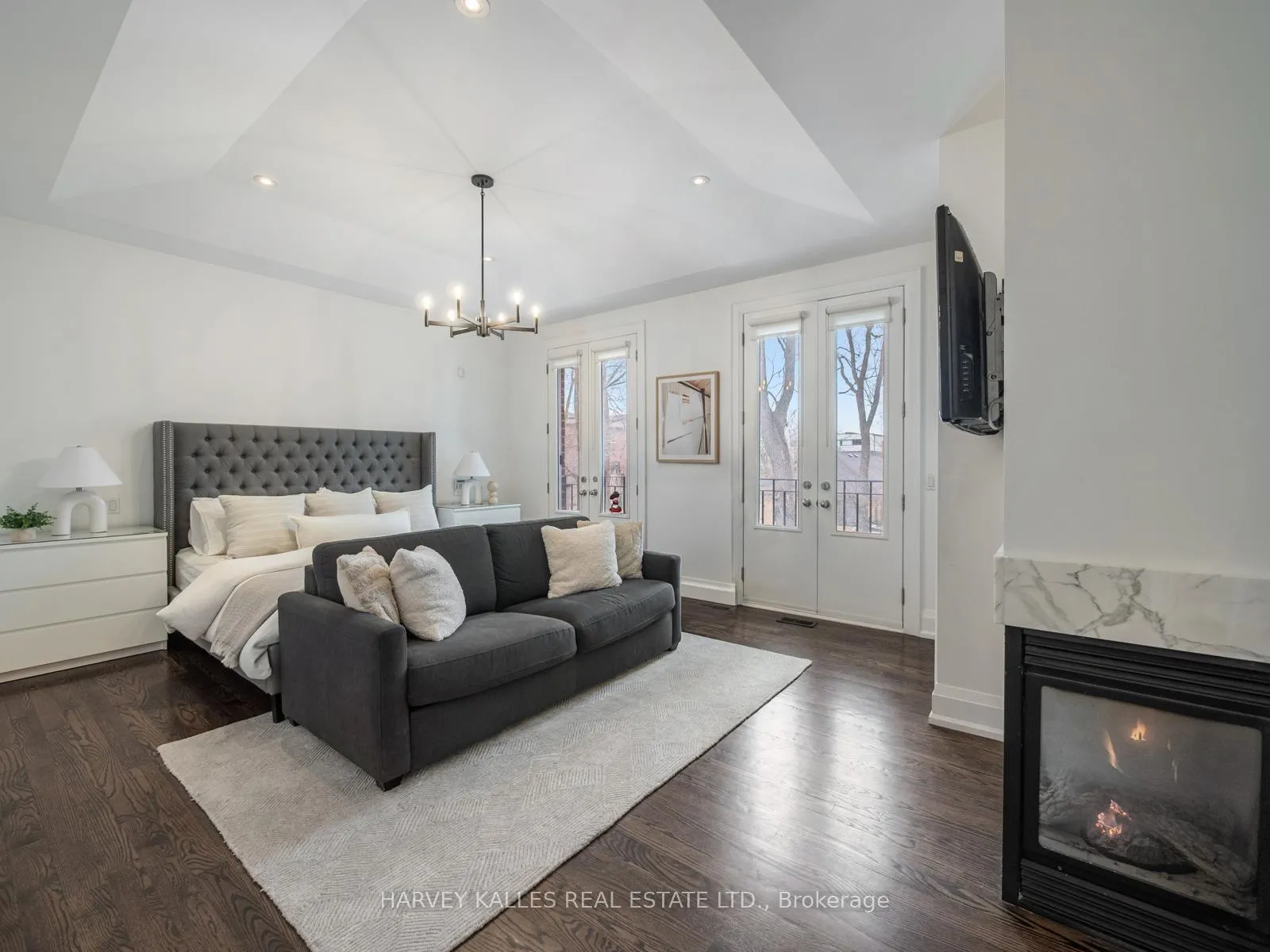 Photo 12 of 190 Carmichael Avenue, Toronto, Bedford Park-Nortown — HOMEH