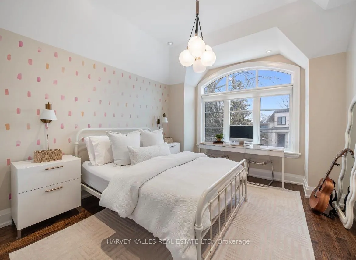 Photo 15 of 190 Carmichael Avenue, Toronto, Bedford Park-Nortown — HOMEH
