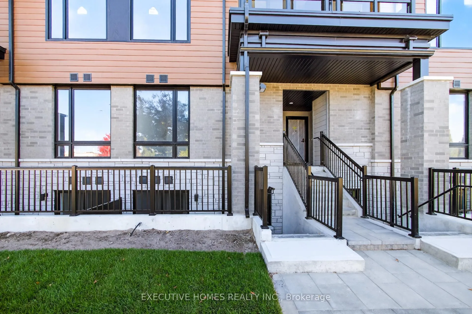 Photo 4 of Unit 8, 3175 Denison Street, Markham, Middlefield — HOMEH