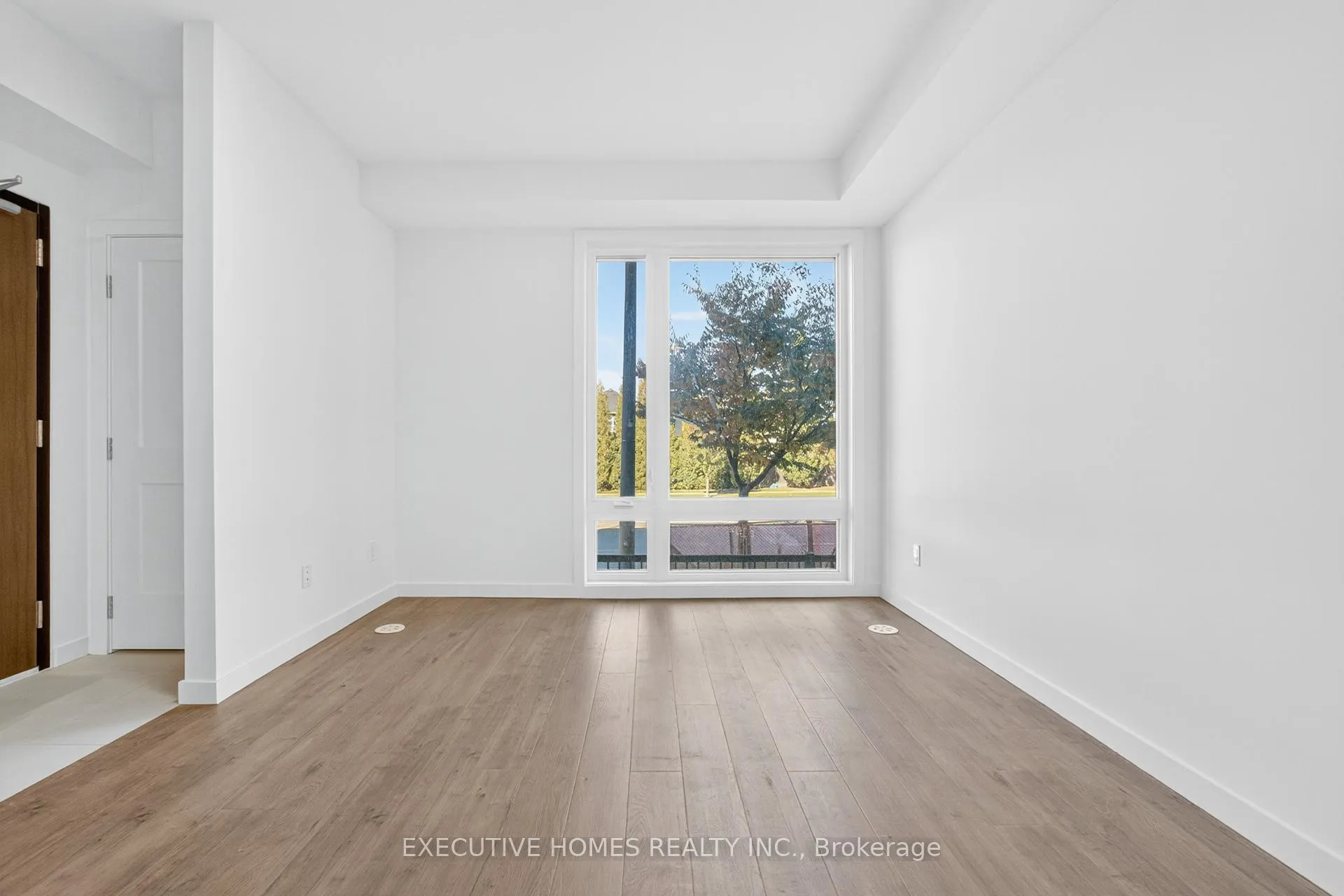 Photo 10 of Unit 8, 3175 Denison Street, Markham, Middlefield — HOMEH