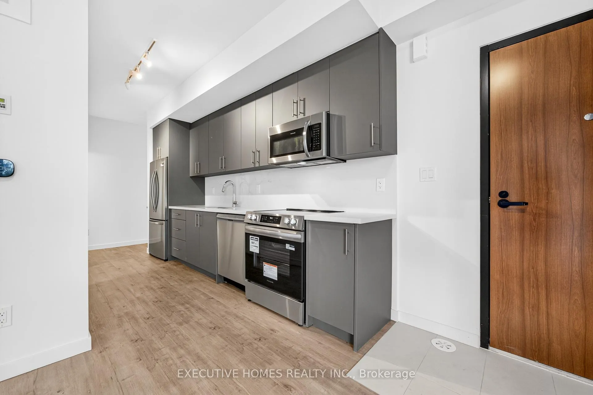 Photo 15 of Unit 8, 3175 Denison Street, Markham, Middlefield — HOMEH