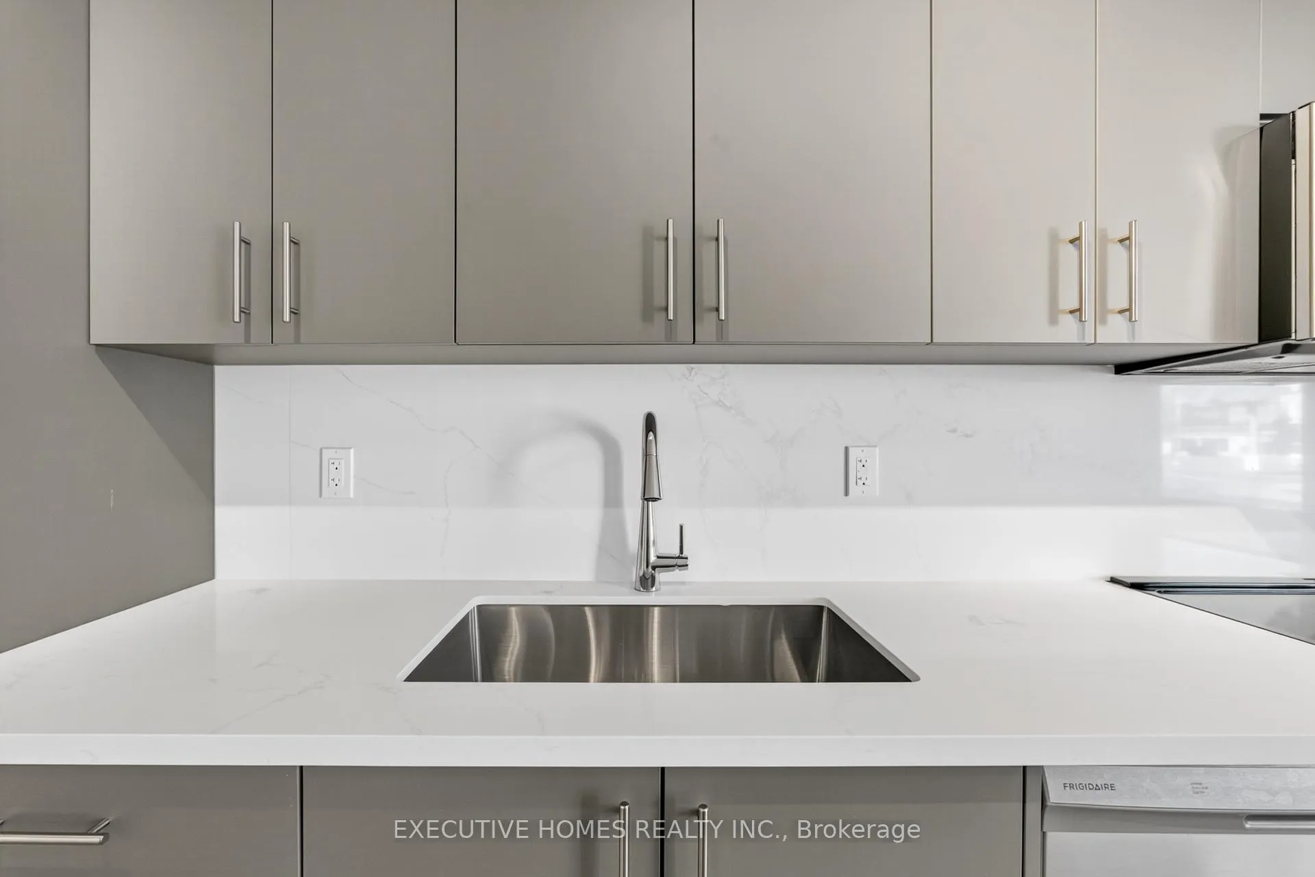 Photo 19 of Unit 8, 3175 Denison Street, Markham, Middlefield — HOMEH