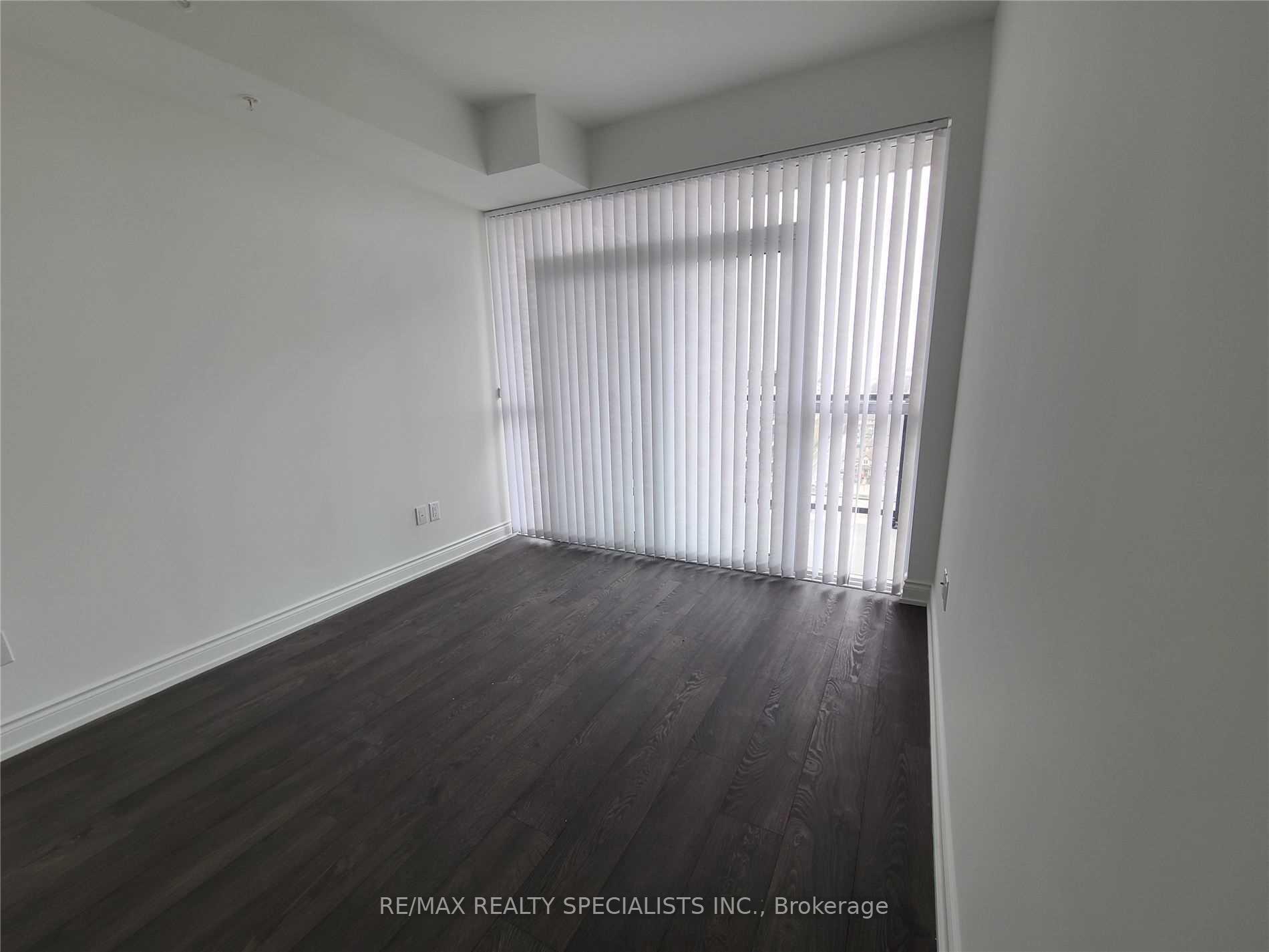 Photo 7 of Unit 1104, 550 North Service Road, Grimsby, Grimsby Beach — HOMEH