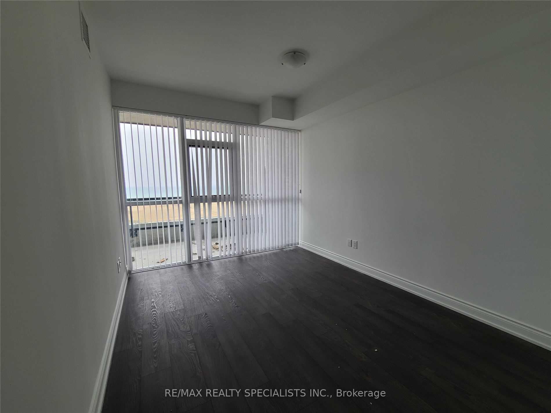 Photo 8 of Unit 1104, 550 North Service Road, Grimsby, Grimsby Beach — HOMEH
