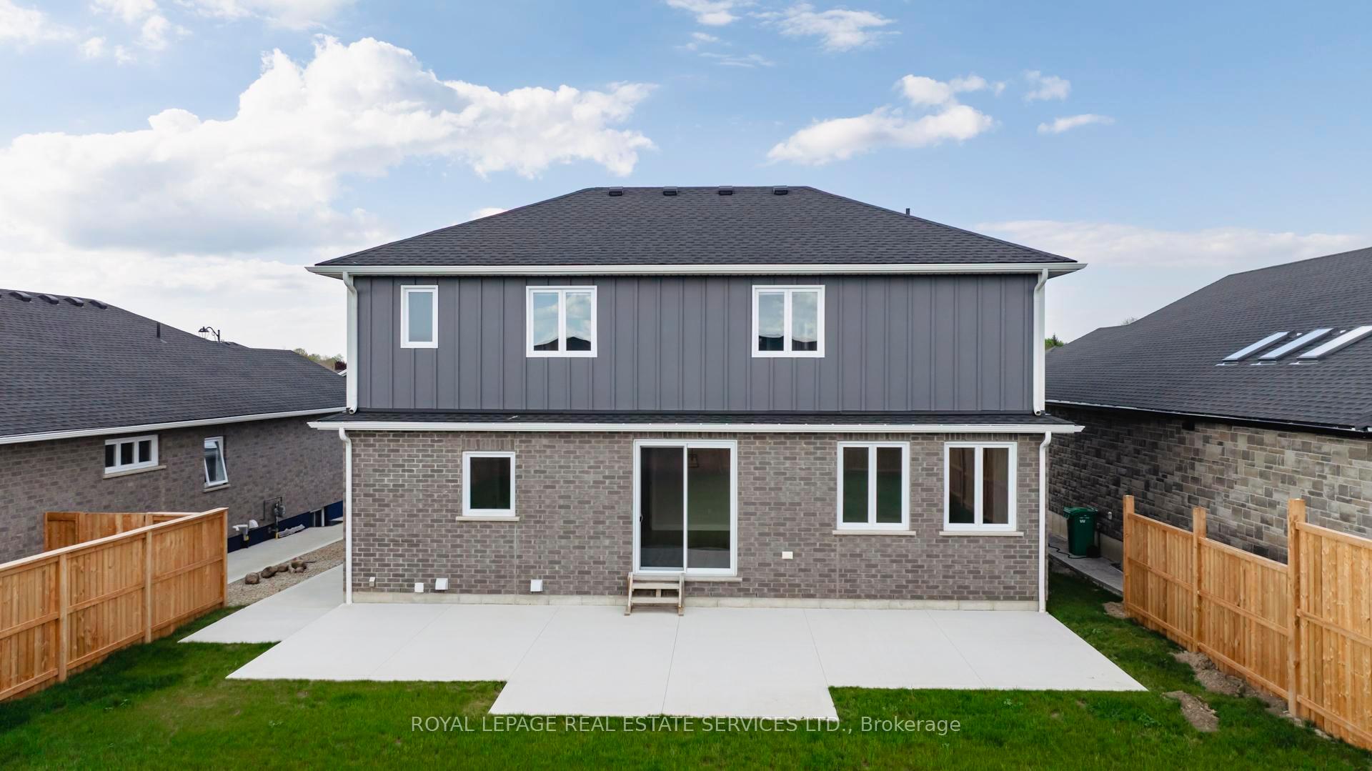 Photo 37 of 139 Shearwater Trail, Goderich, Goderich (Town) — HOMEH