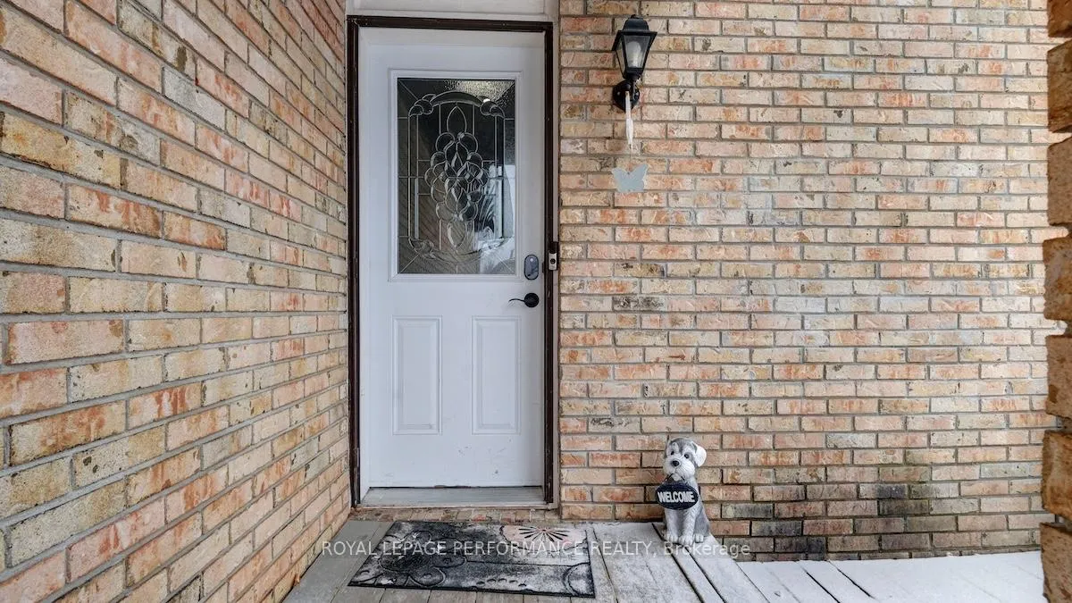 Photo 6 of 32 Brando Crescent, Ottawa, Hunt Club Park/Greenboro — HOMEH