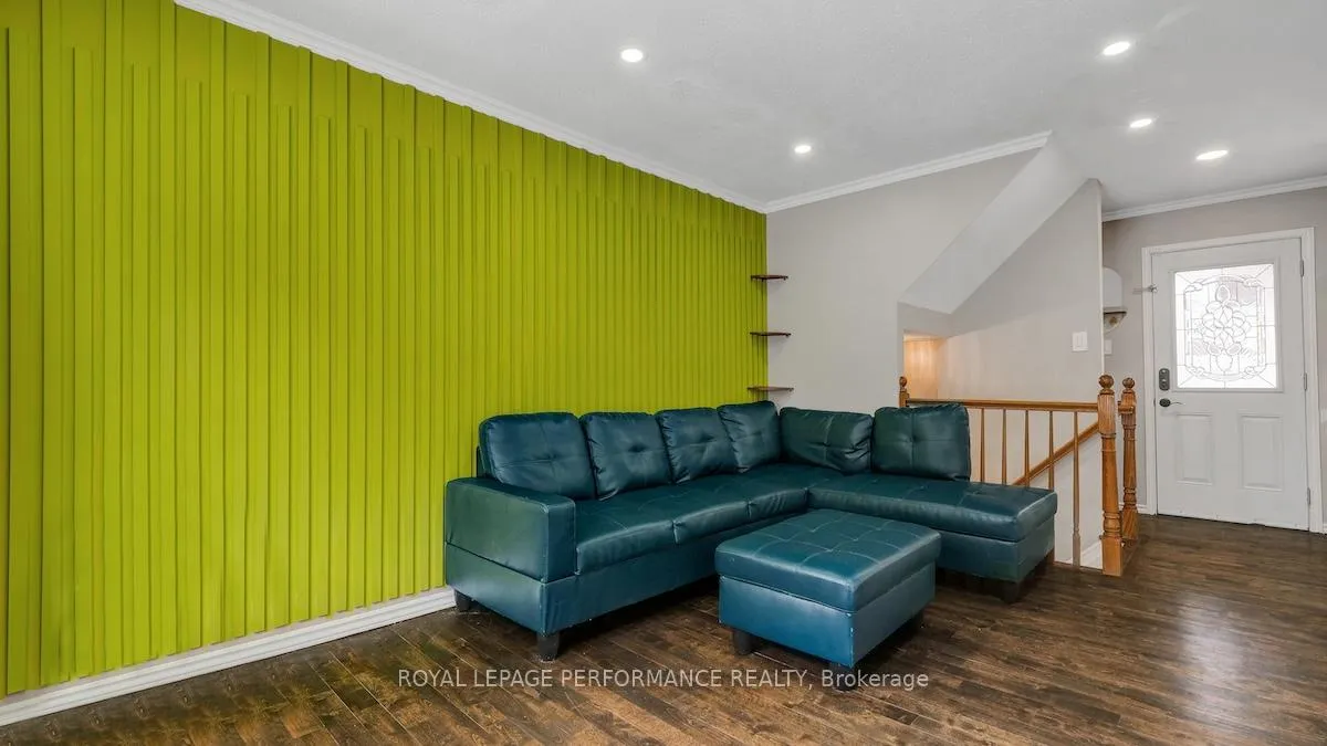 Photo 9 of 32 Brando Crescent, Ottawa, Hunt Club Park/Greenboro — HOMEH