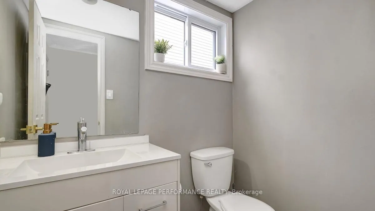 Photo 18 of 32 Brando Crescent, Ottawa, Hunt Club Park/Greenboro — HOMEH