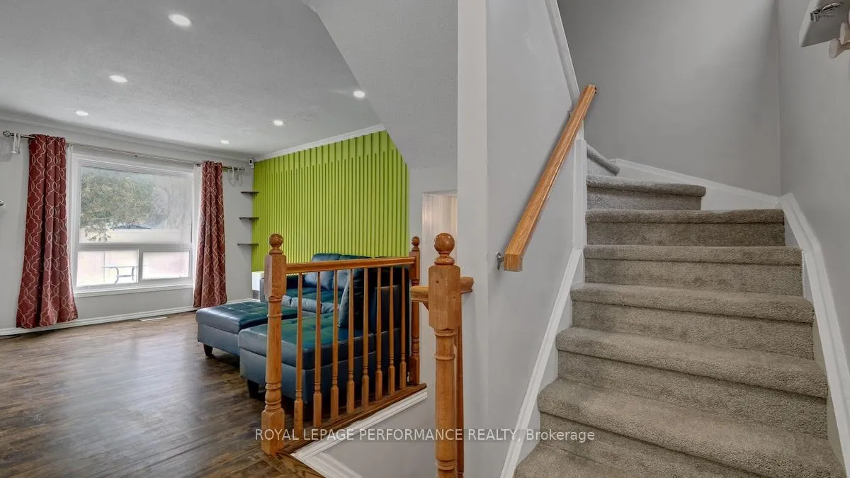 Photo 19 of 32 Brando Crescent, Ottawa, Hunt Club Park/Greenboro — HOMEH