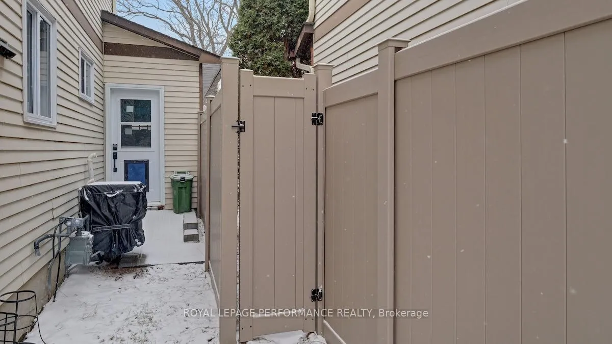 Photo 30 of 32 Brando Crescent, Ottawa, Hunt Club Park/Greenboro — HOMEH