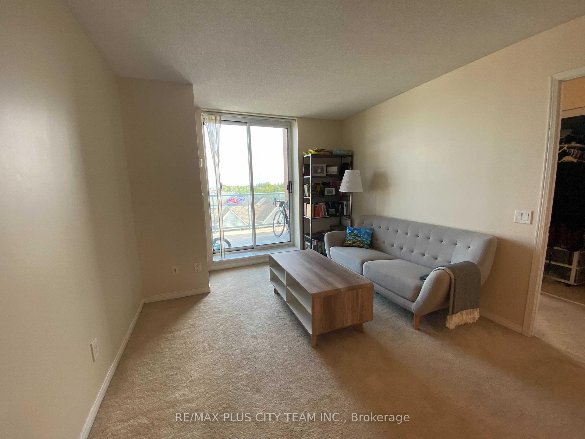 Photo 2 of Unit 503, 1863 Queen Street E, Toronto, The Beaches — HOMEH