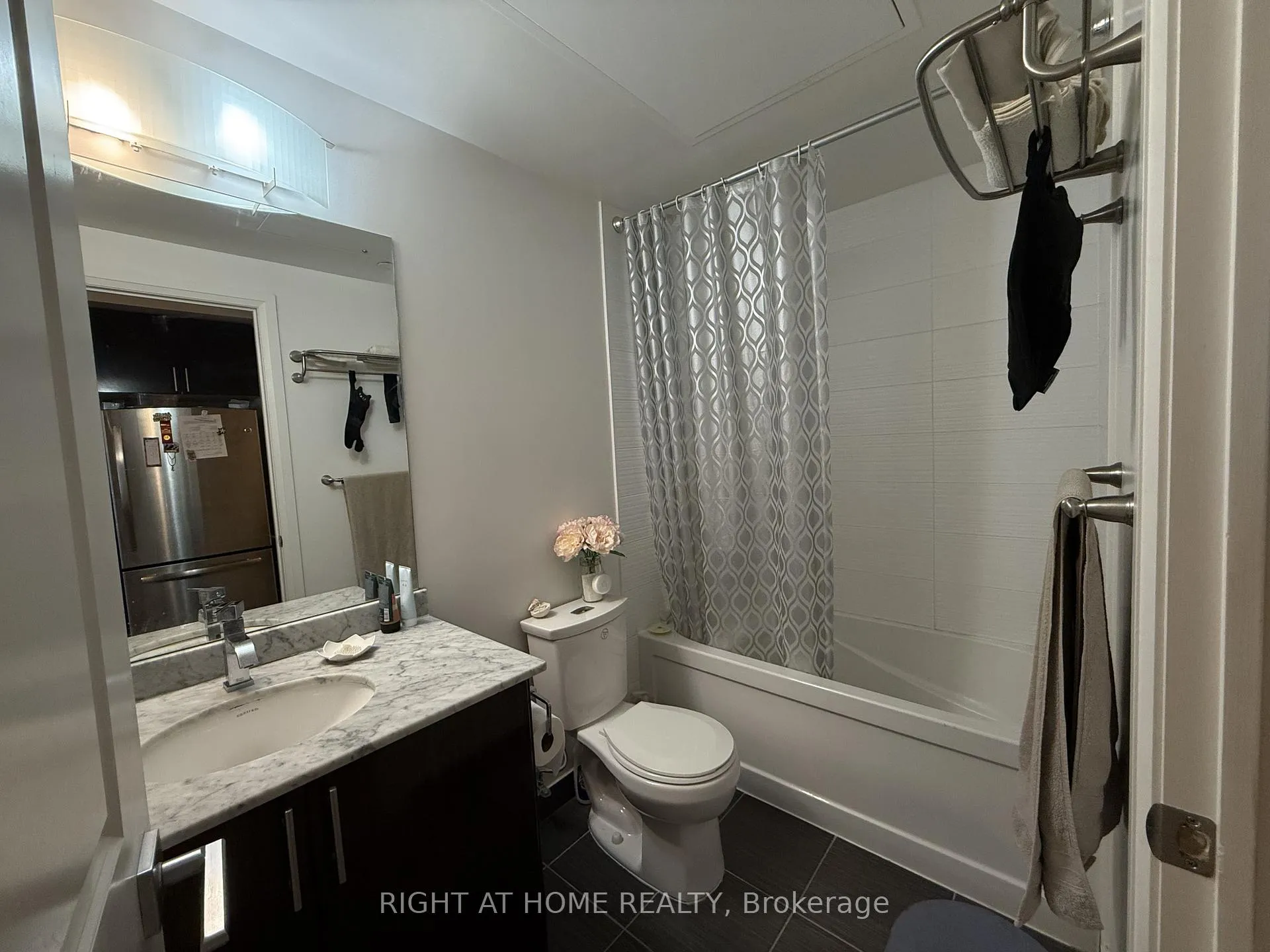 Photo 3 of Unit Ph307, 7167 Yonge Street, Markham, Thornhill — HOMEH