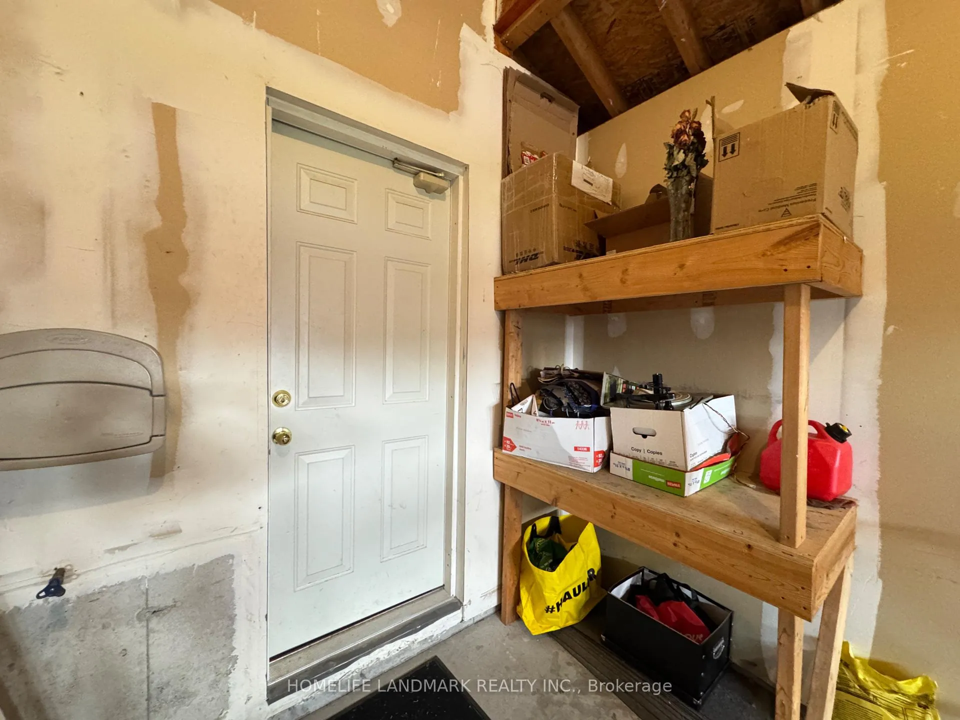 Photo 2 of Unit Lower, 23 Loon Avenue, Barrie, Painswick South — HOMEH