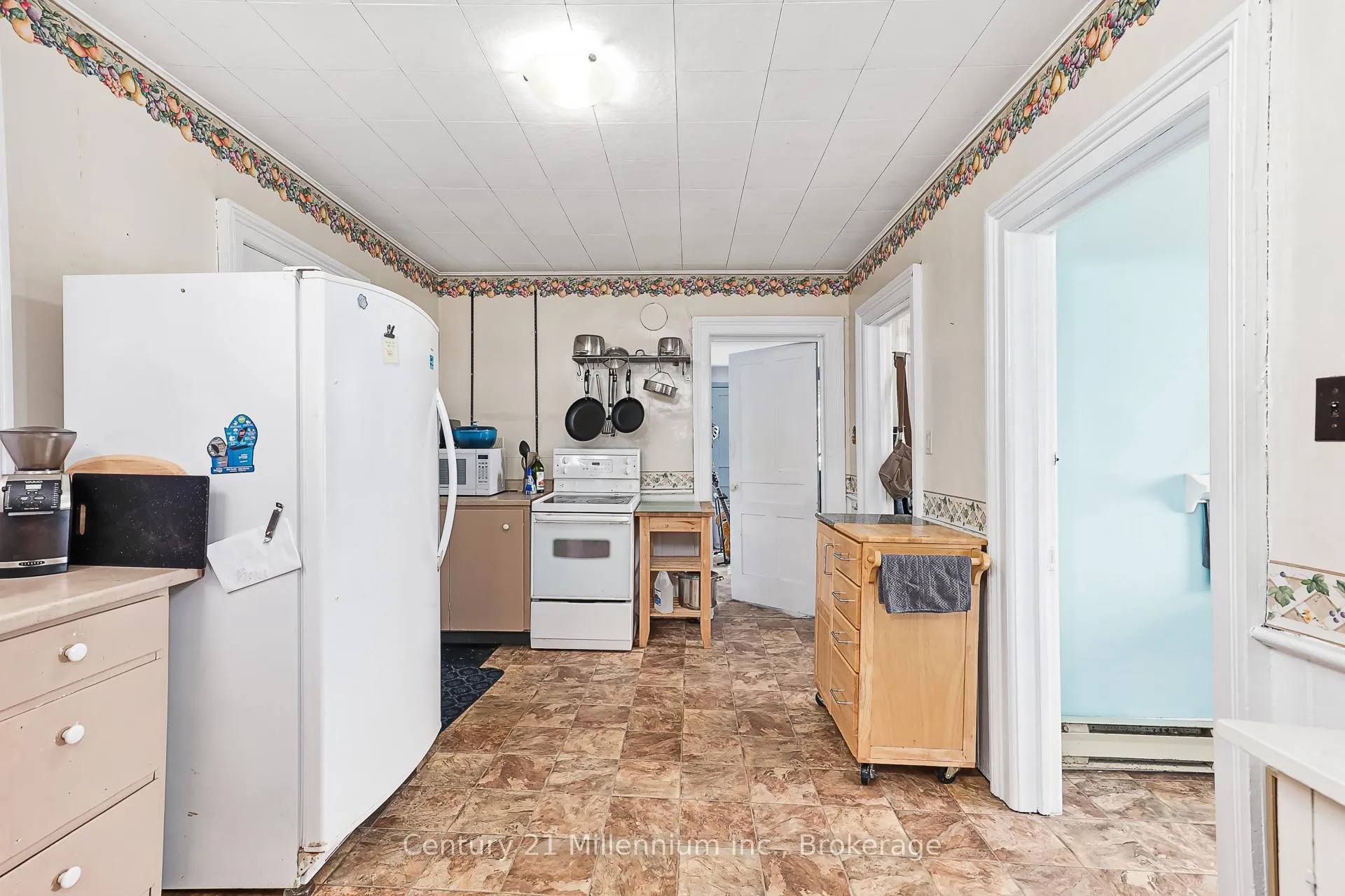 Photo 17 of 332 Ste Marie Street, Collingwood — HOMEH