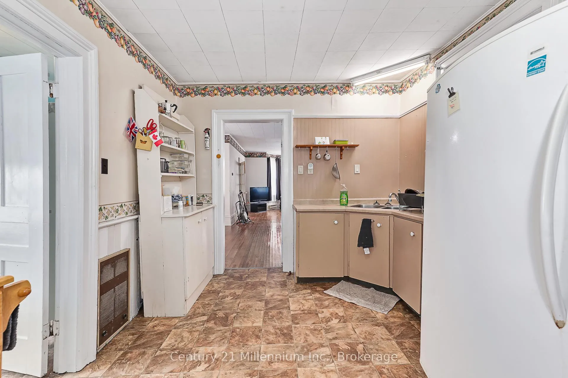 Photo 19 of 332 Ste Marie Street, Collingwood — HOMEH