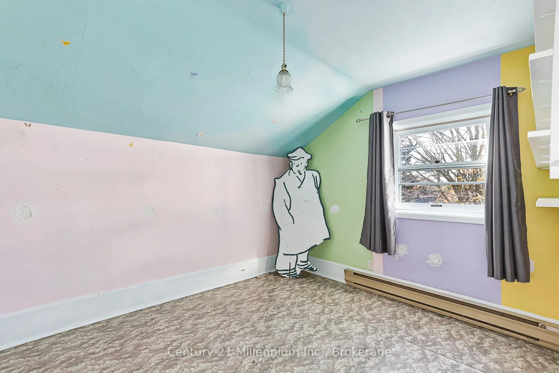 Photo 33 of 332 Ste Marie Street, Collingwood — HOMEH