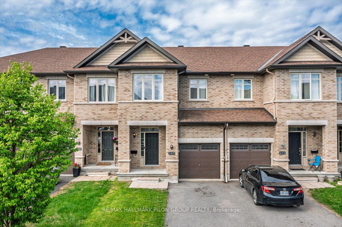 Front of 107 Watchhorn Grove