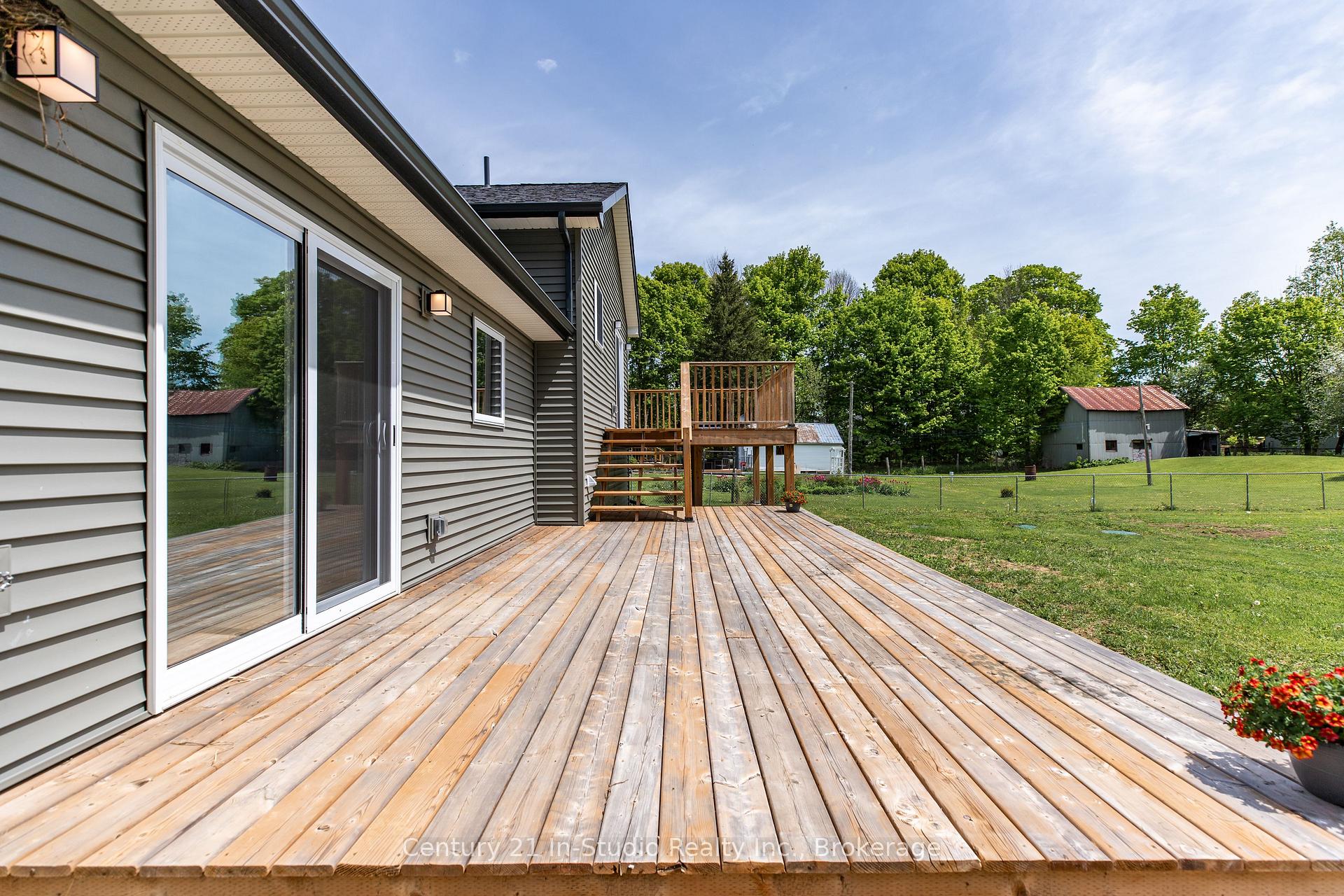 Photo 9 of 680218 Sideroad 30, Chatsworth — HOMEH