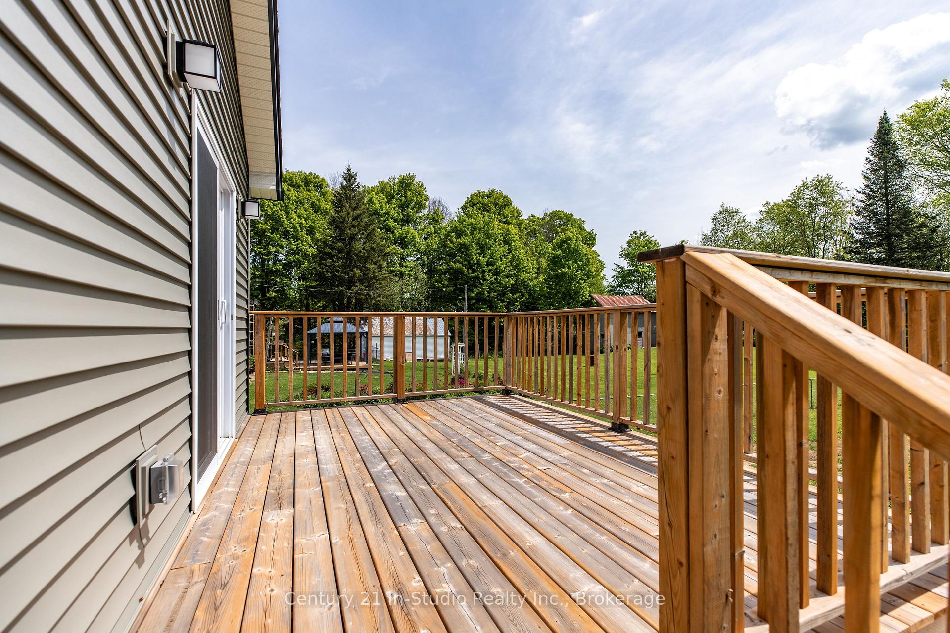 Photo 8 of 680218 Sideroad 30, Chatsworth — HOMEH