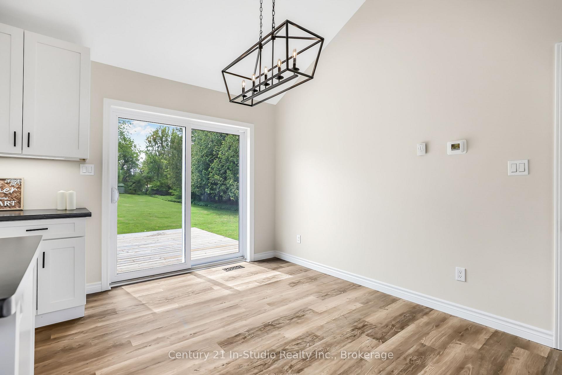 Photo 21 of 680218 Sideroad 30, Chatsworth — HOMEH