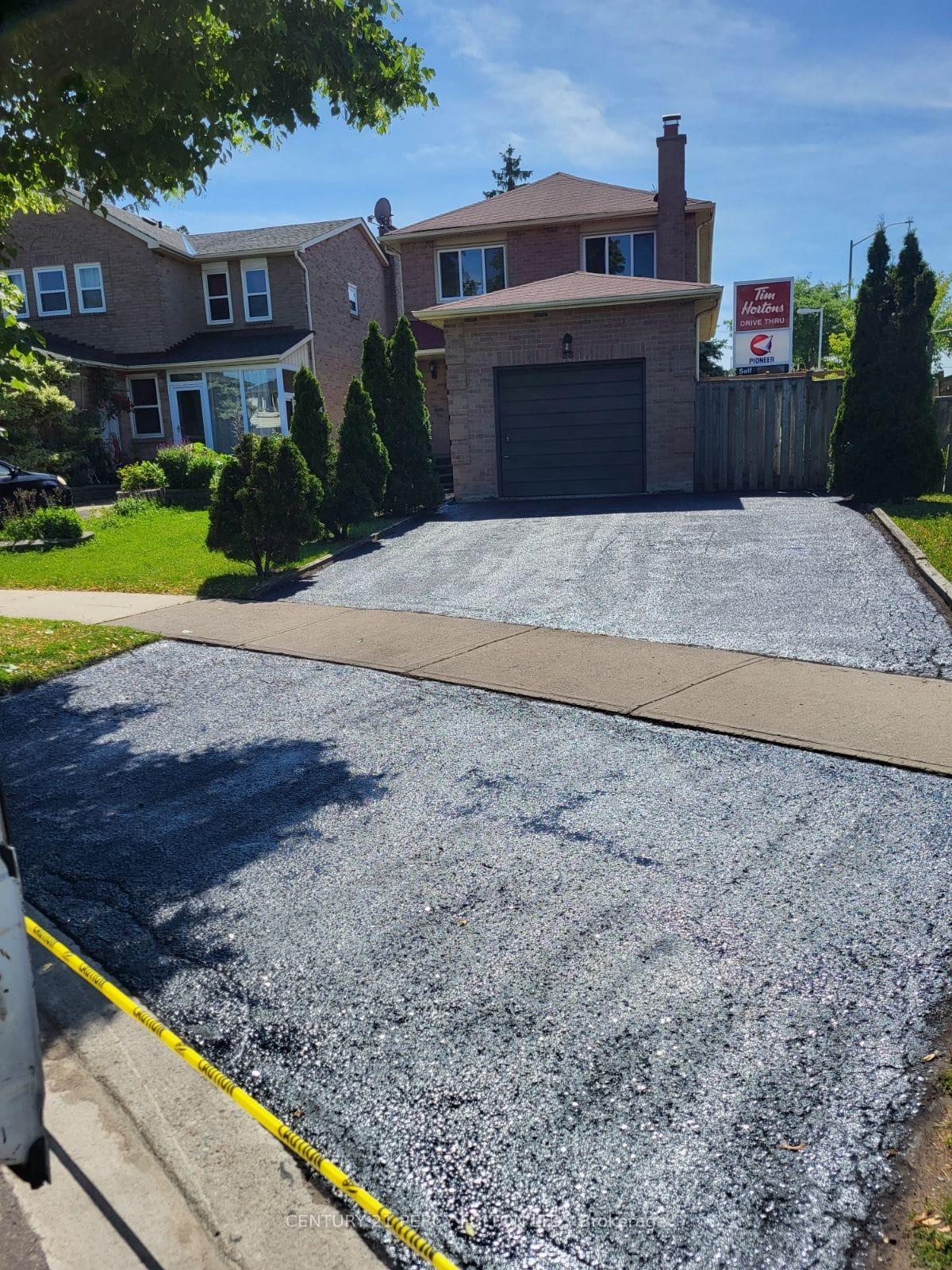 Photo 1 of 38 Gilmour Drive, Ajax, Central — HOMEH