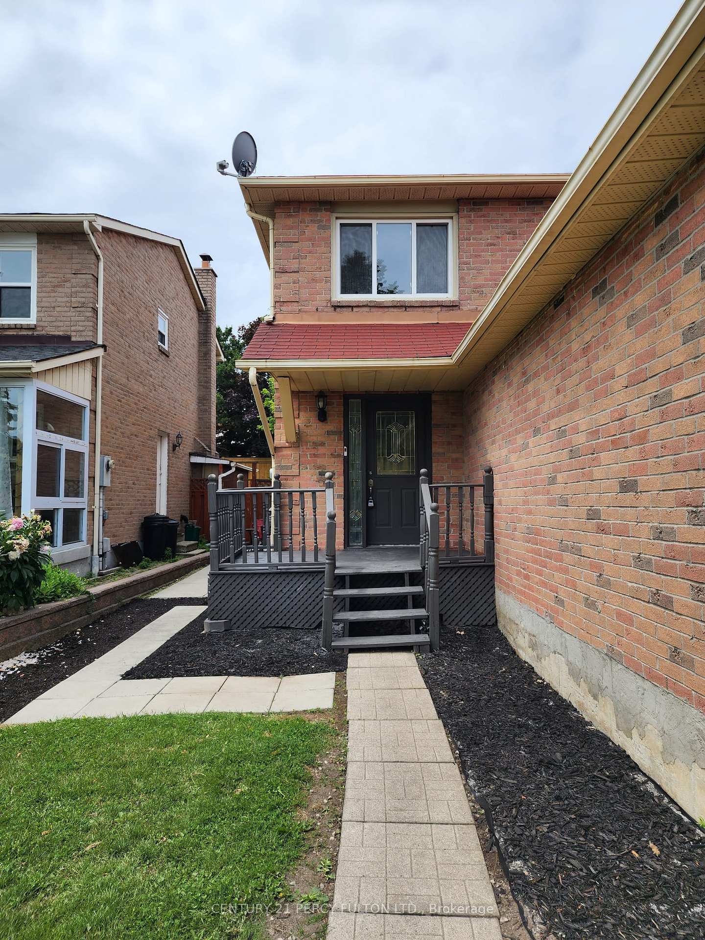 Photo 2 of 38 Gilmour Drive, Ajax, Central — HOMEH