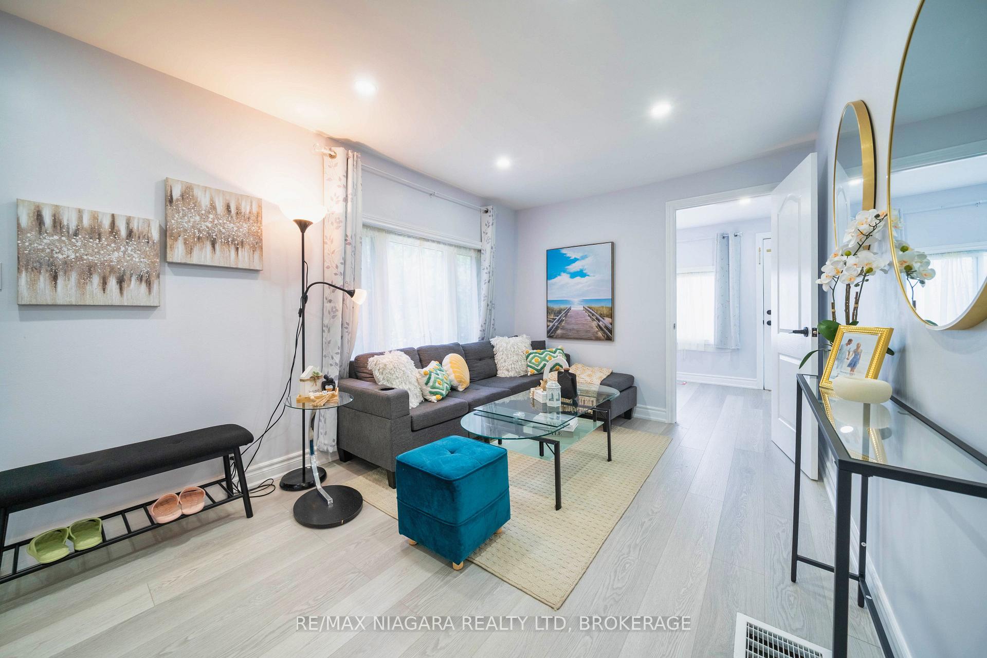 Photo 13 of 402 The Queensway South, Georgina, Keswick South — HOMEH